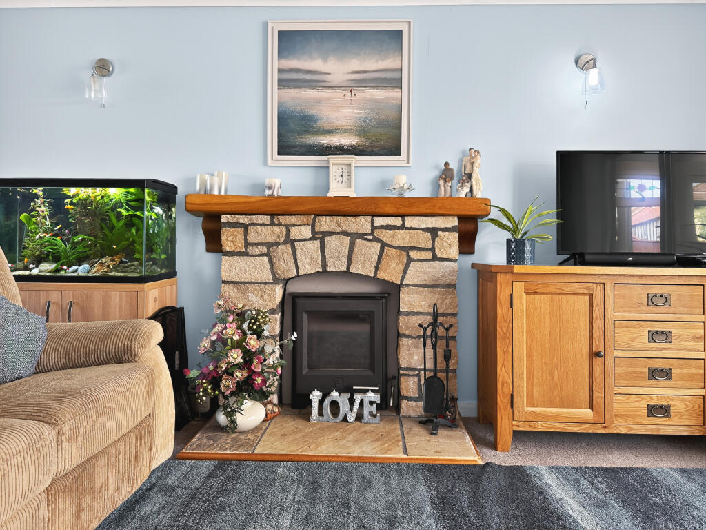 075_Photo 12-08-2025, 12 28 41