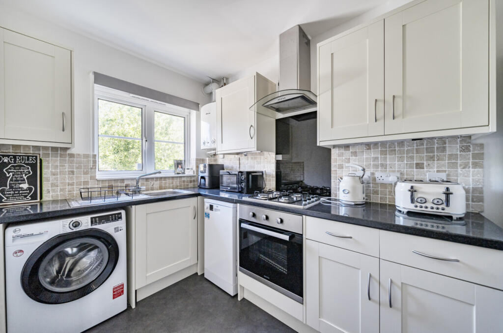 1320641-1-686e3da...