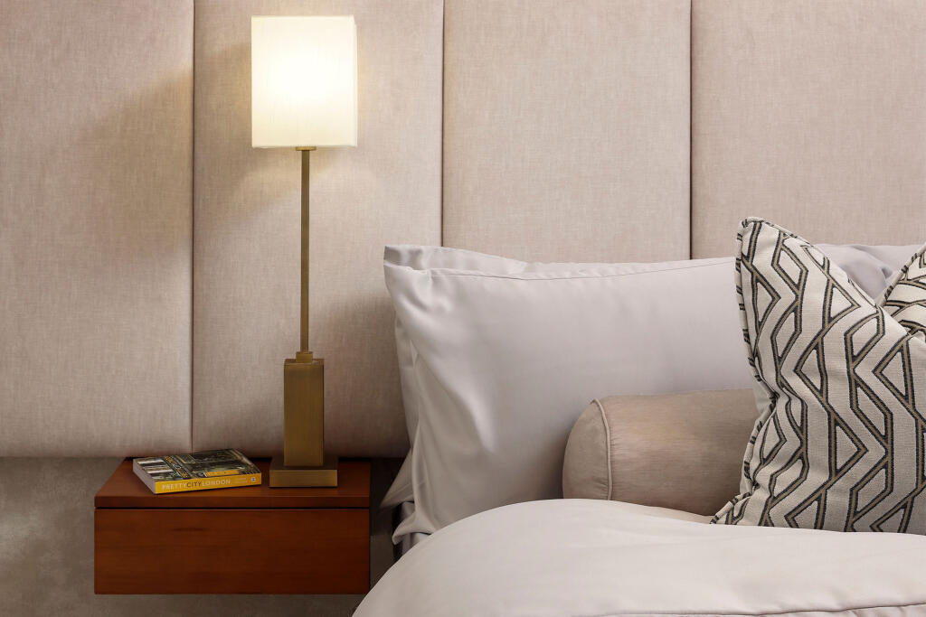 Royal Gateway close up bedroom