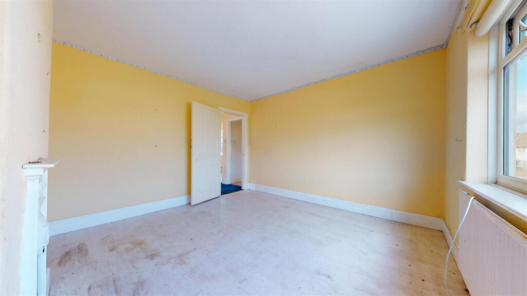 The Crescent Bedroom