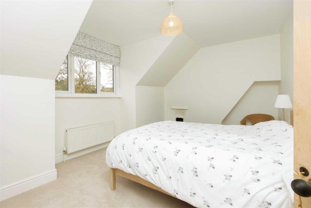 30 Regent Place, Rugby (3).jpg