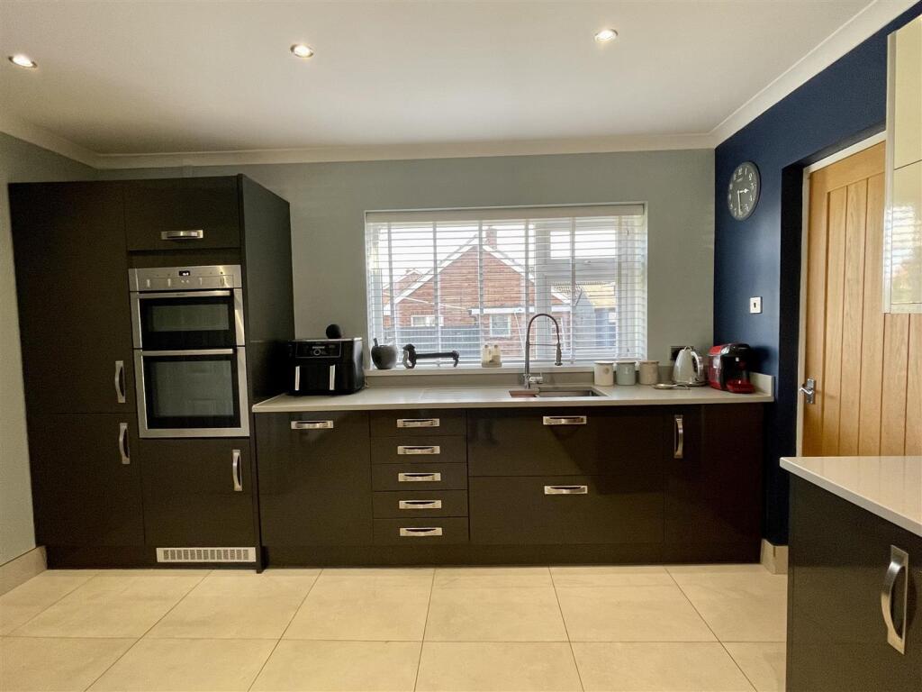 Kitchen Breakfast Room
