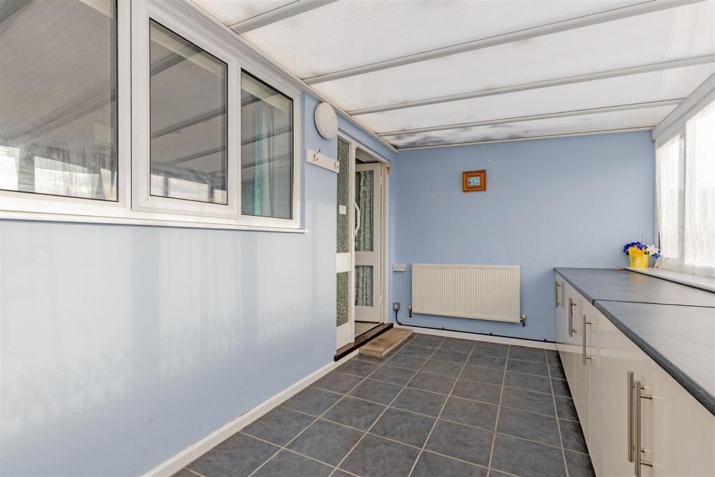 Utility Room-2.jpg