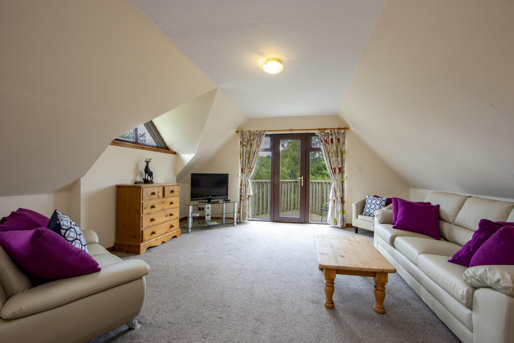 1Z6E0552 Culzean Lounge