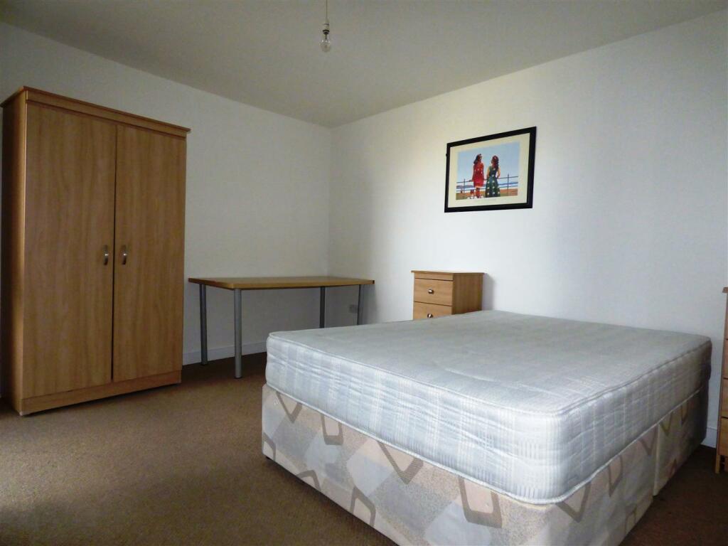 bed 1.JPG