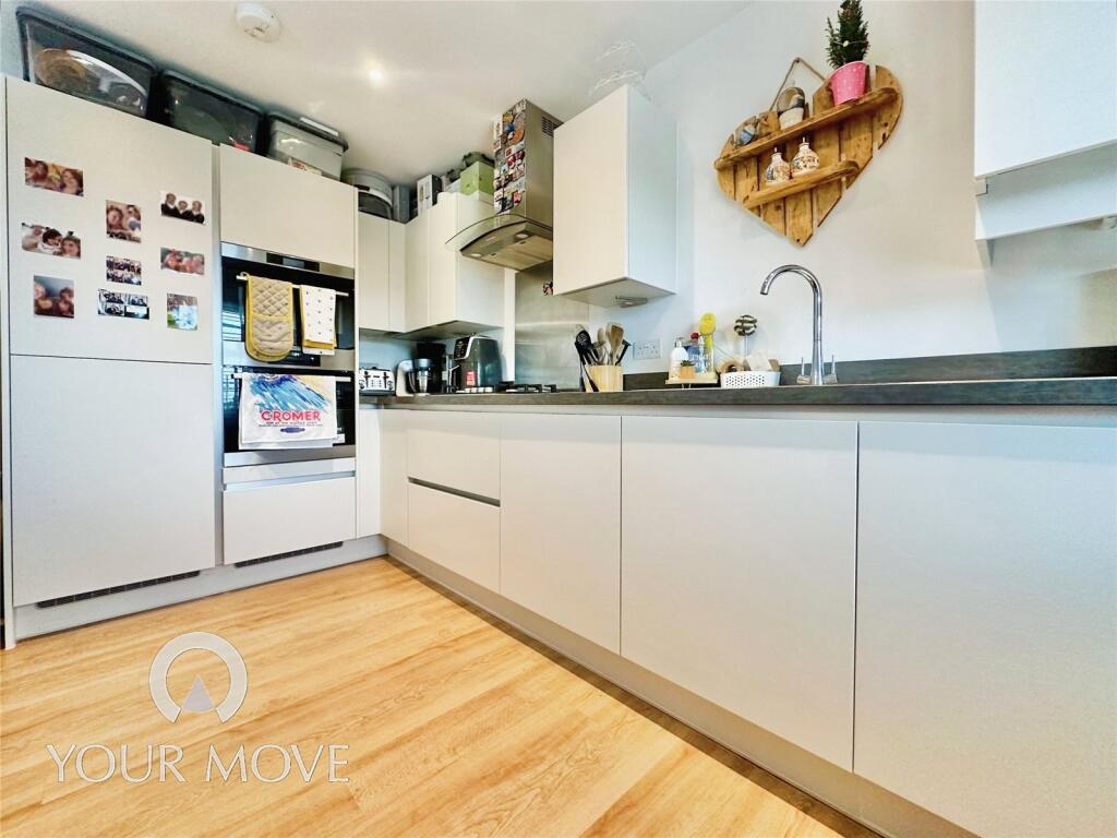 #yourmovedartford