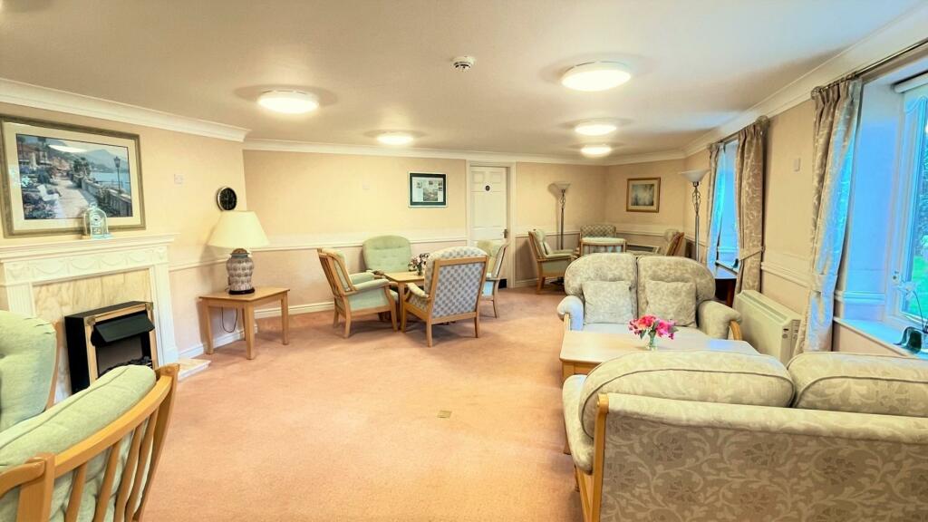 PENRHYN COURT COMMUNAL LOUNGE