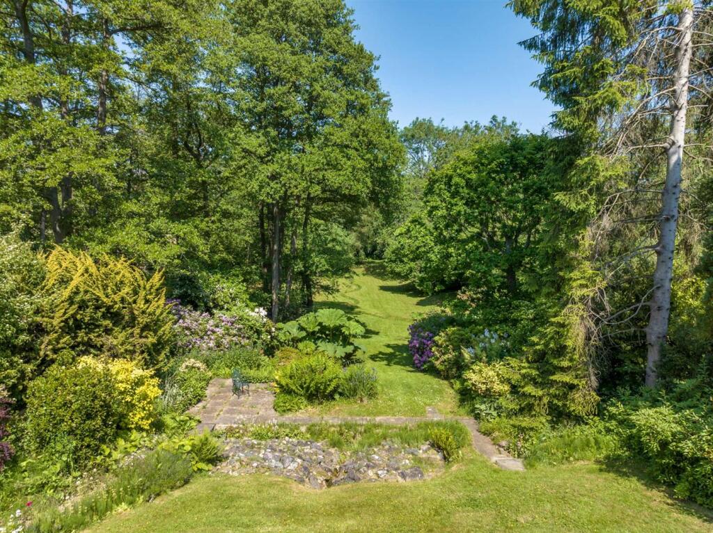 Bramlyn House  drone 6-1920.jpg