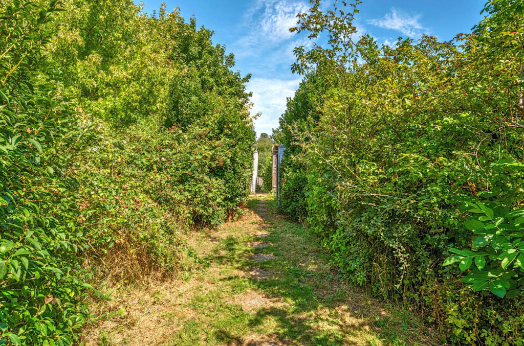 1334283-9-689a054...