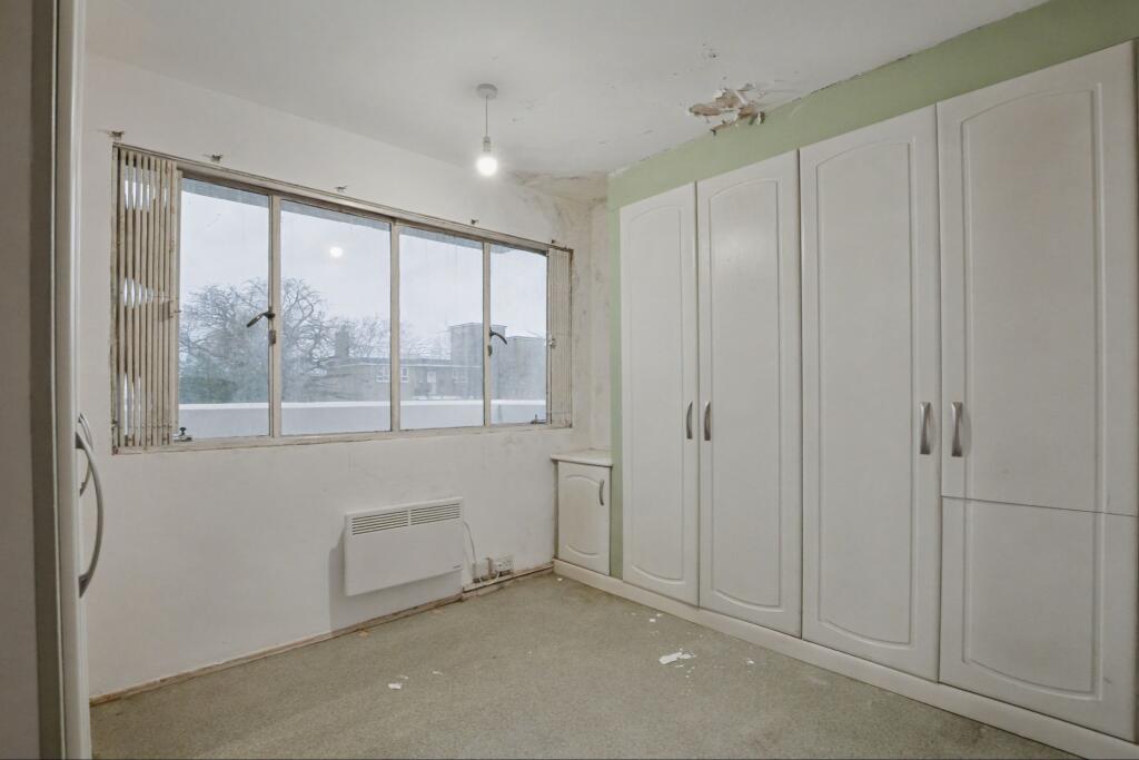 54 Pullman Court, Streatham Hill, Streatham, London SW2 4ST