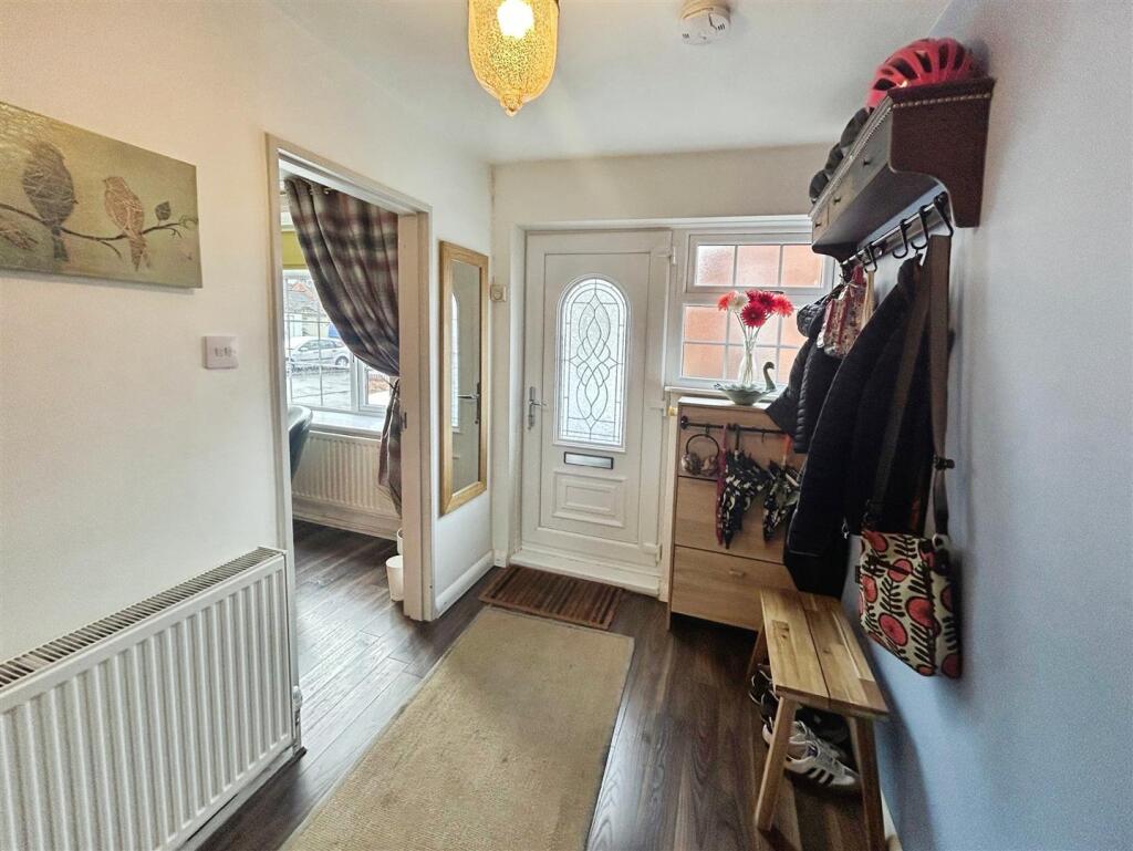 f4b1a754--4910-85E3-F2BB9E905DBA-16435-00000BC412A