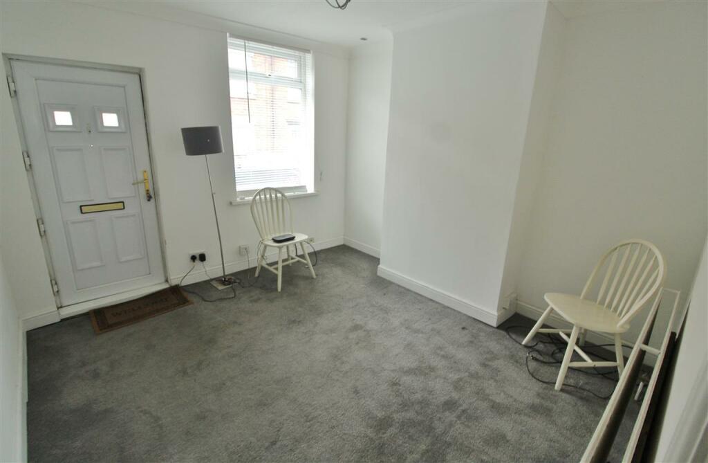SITTING ROOM