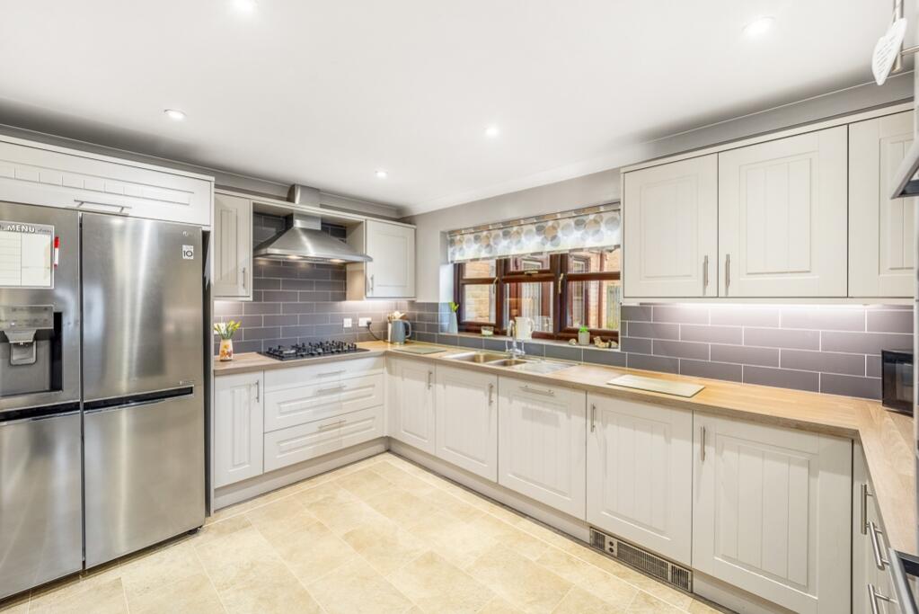 1 Estella Way (Spalding)-18