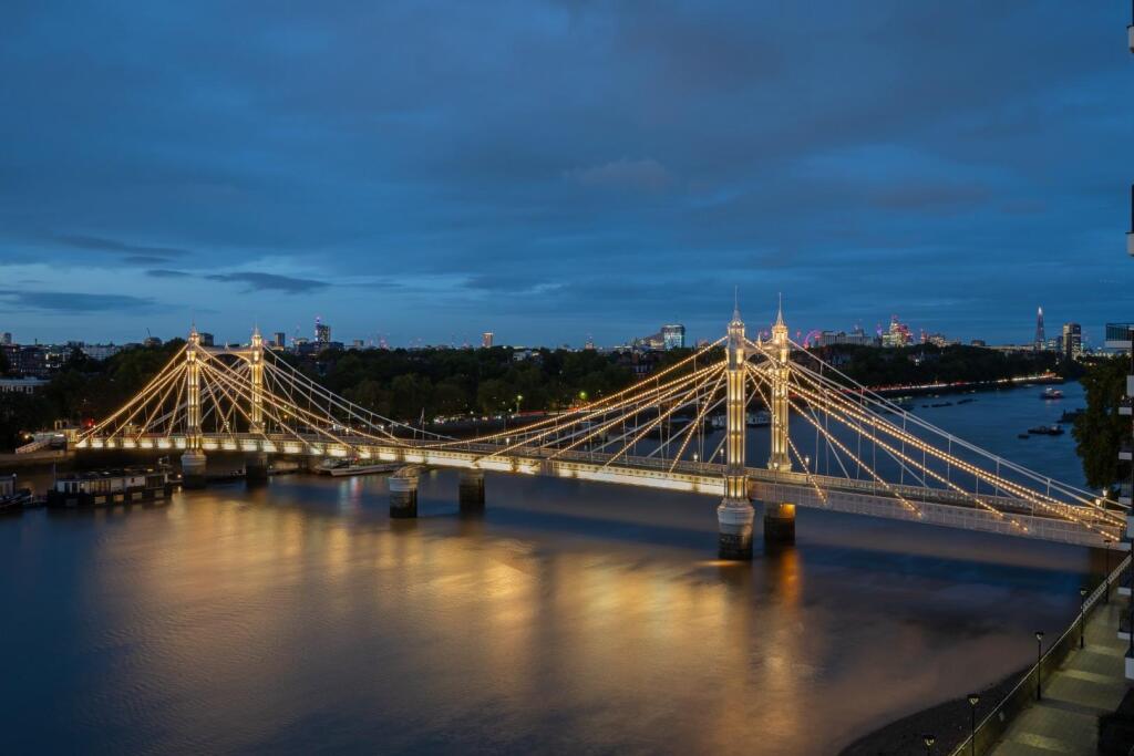 Apartment 64-66 Riverside One Hi-78.jpg
