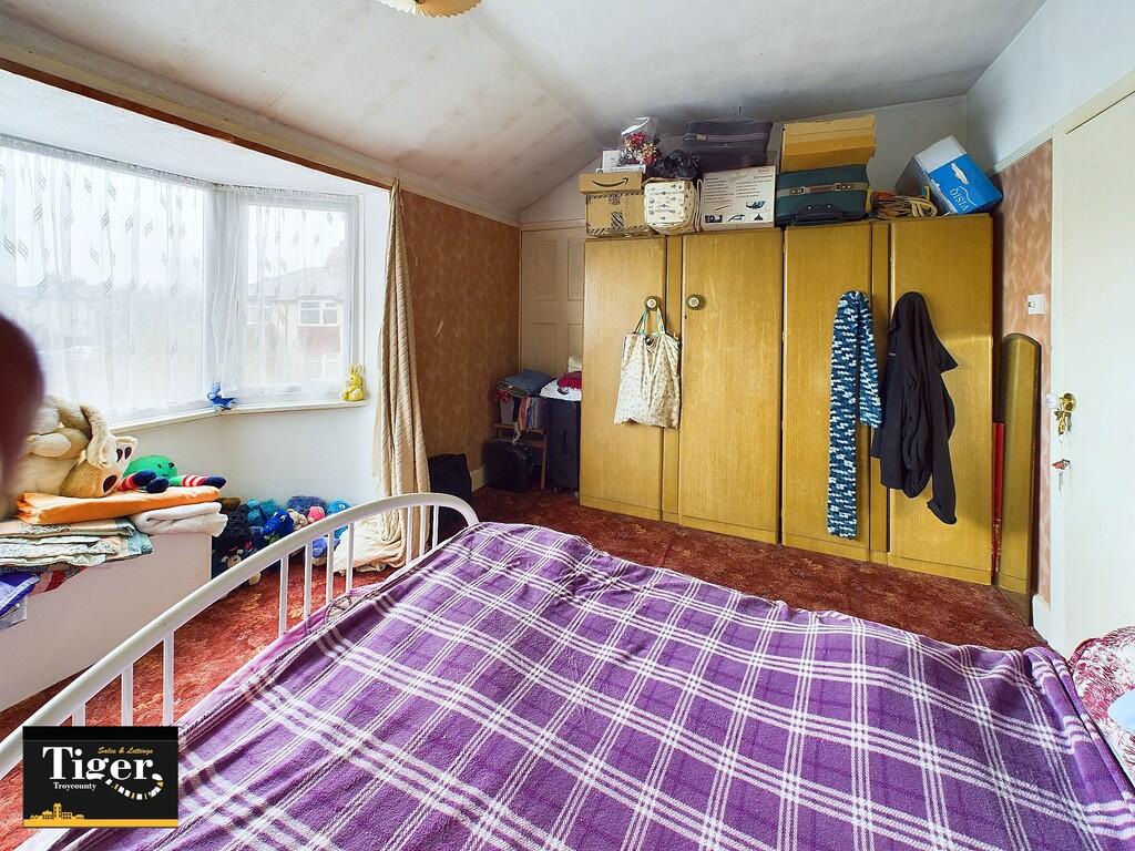 CAM02176G0-PR0469...