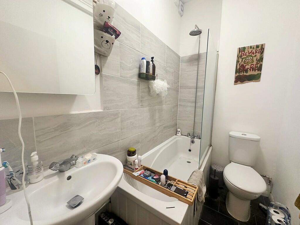 eb201060-05b3-4ed...