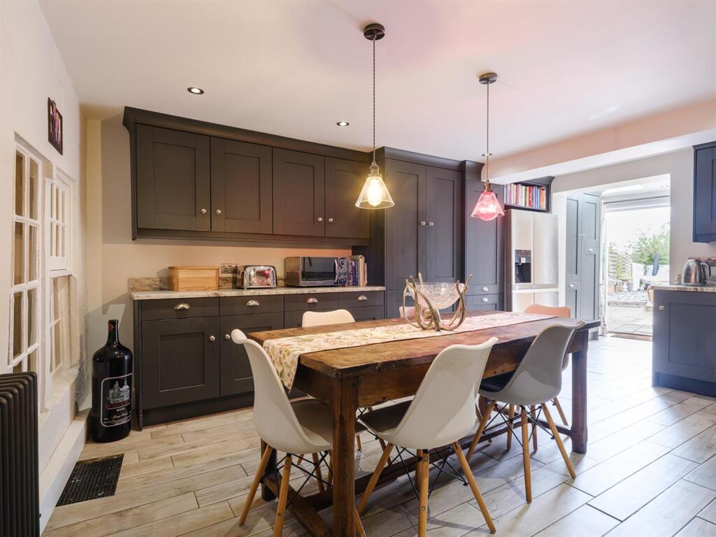 12 London Road-19.jpg