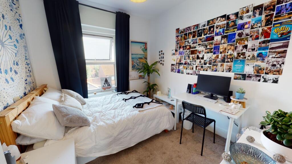 13-Christina-Terrace-Bedroom 8
