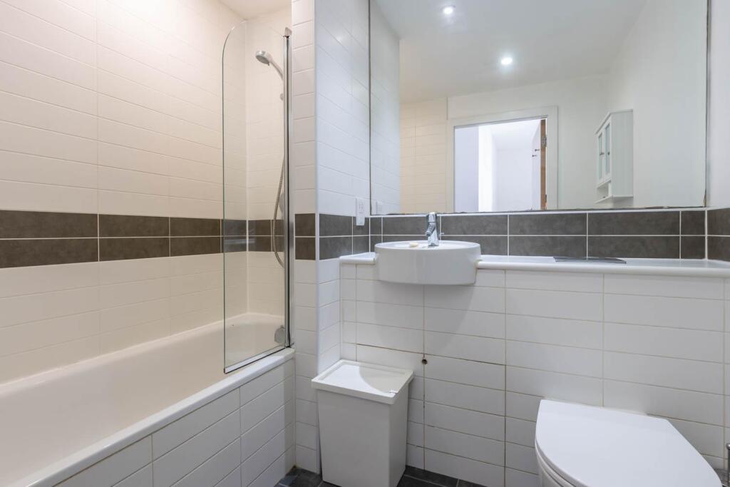 Main bathroom