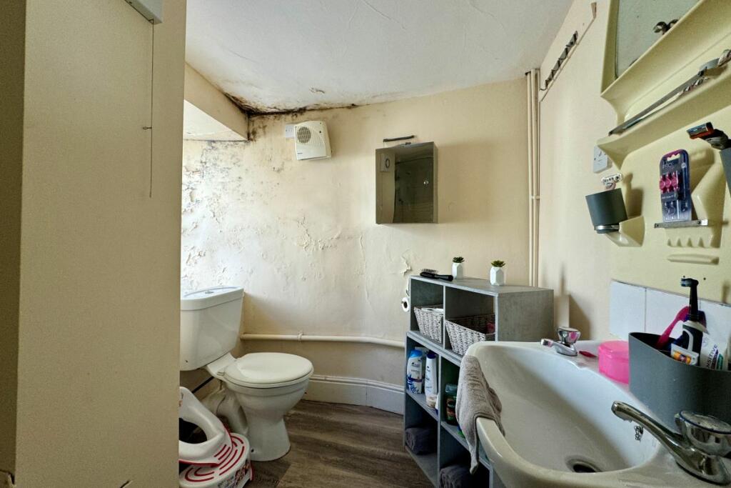 Flat 1