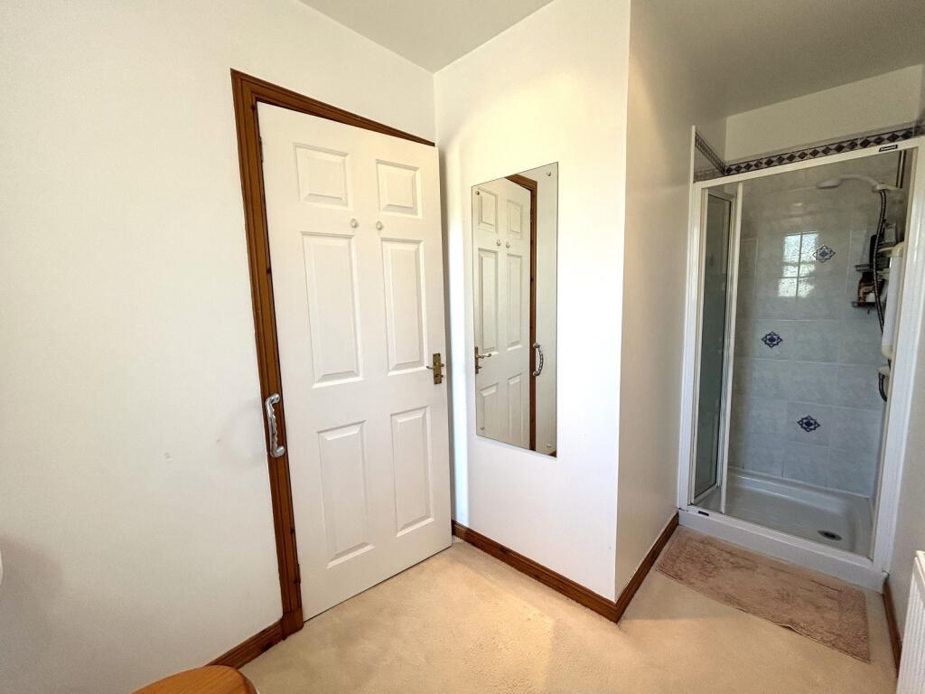 Principal Bedroom En Suite