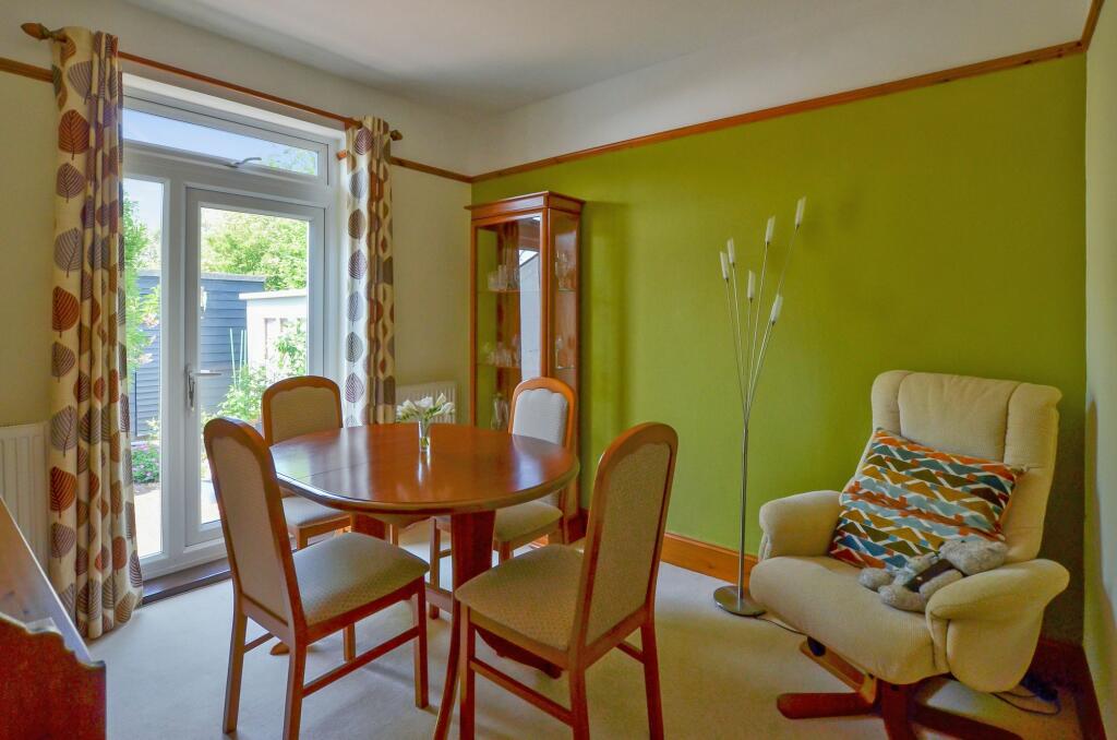 Bedroom/Dining Room