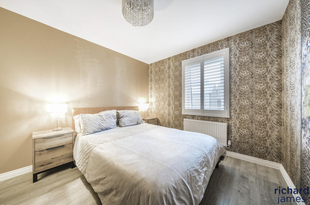 0fe6a12d-5a40-436...