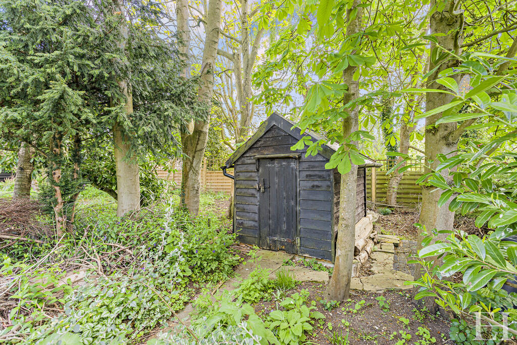 8644160-exteriorW...