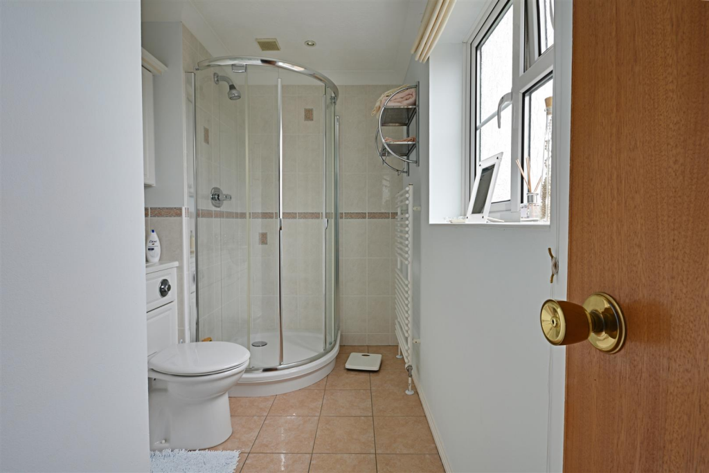 En Suite Shower Room