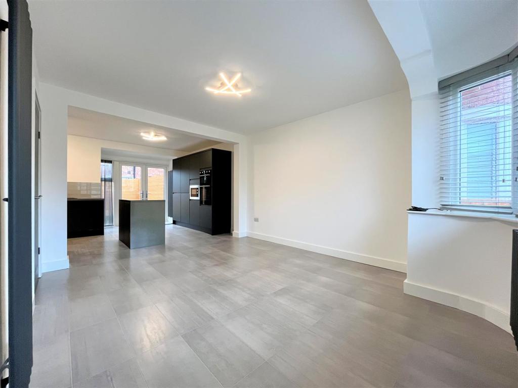 Living Area Aspect 2