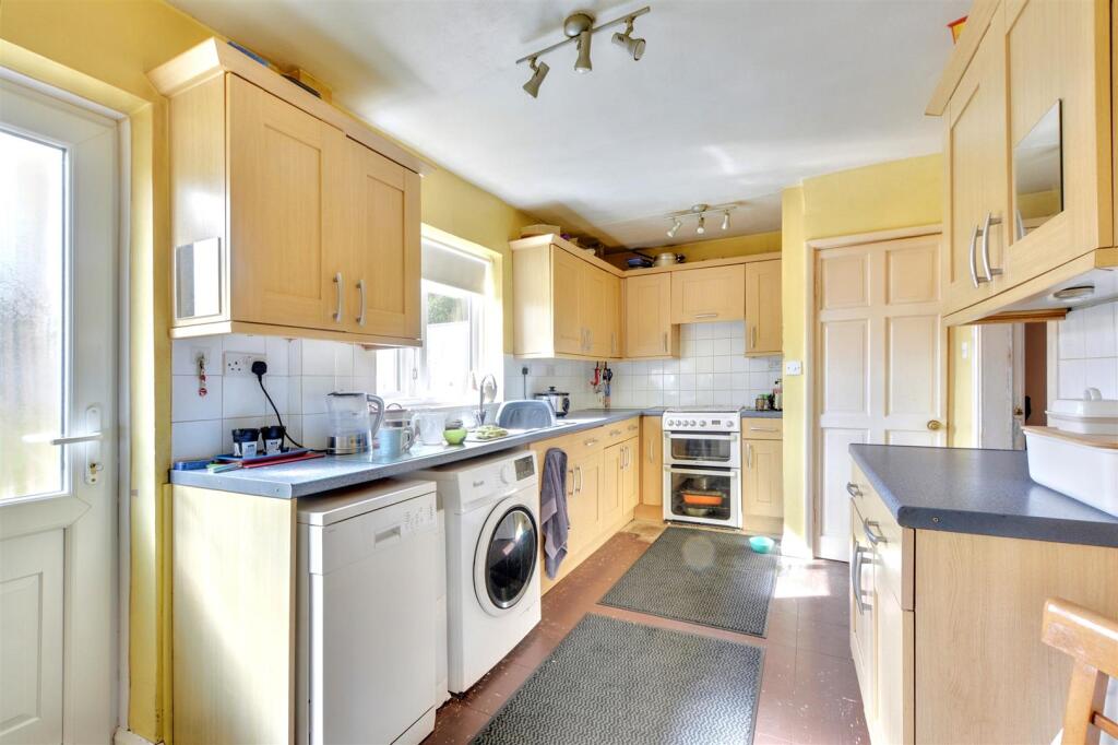 Kitchen (1).jpeg