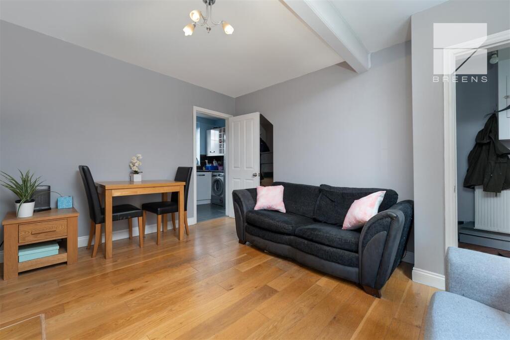 17 Manor Farm Drive_0016.jpg