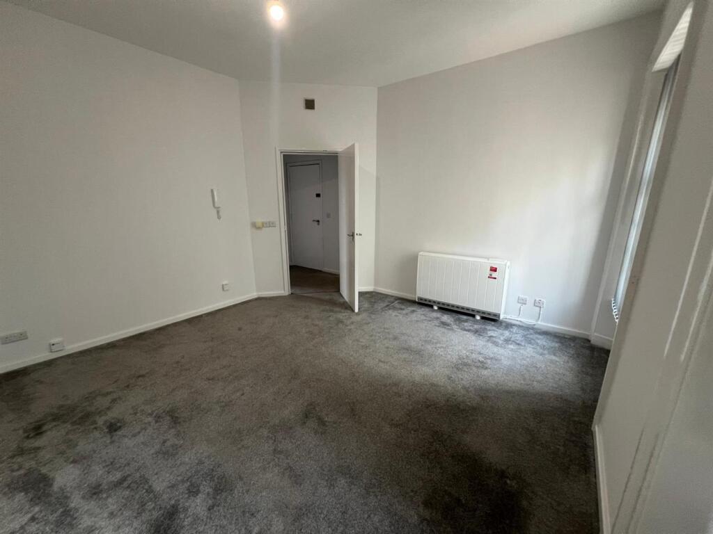 Livingroom .jpg