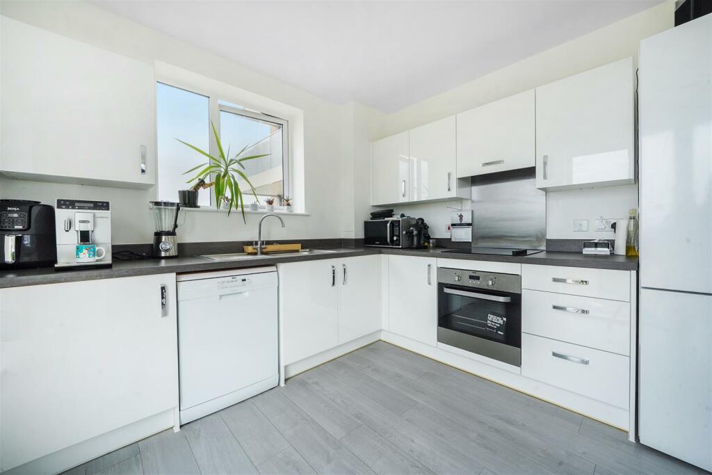 Flat 30, 1 Trobridge Parade - UgZ48p3DF2nWmjC13HQu