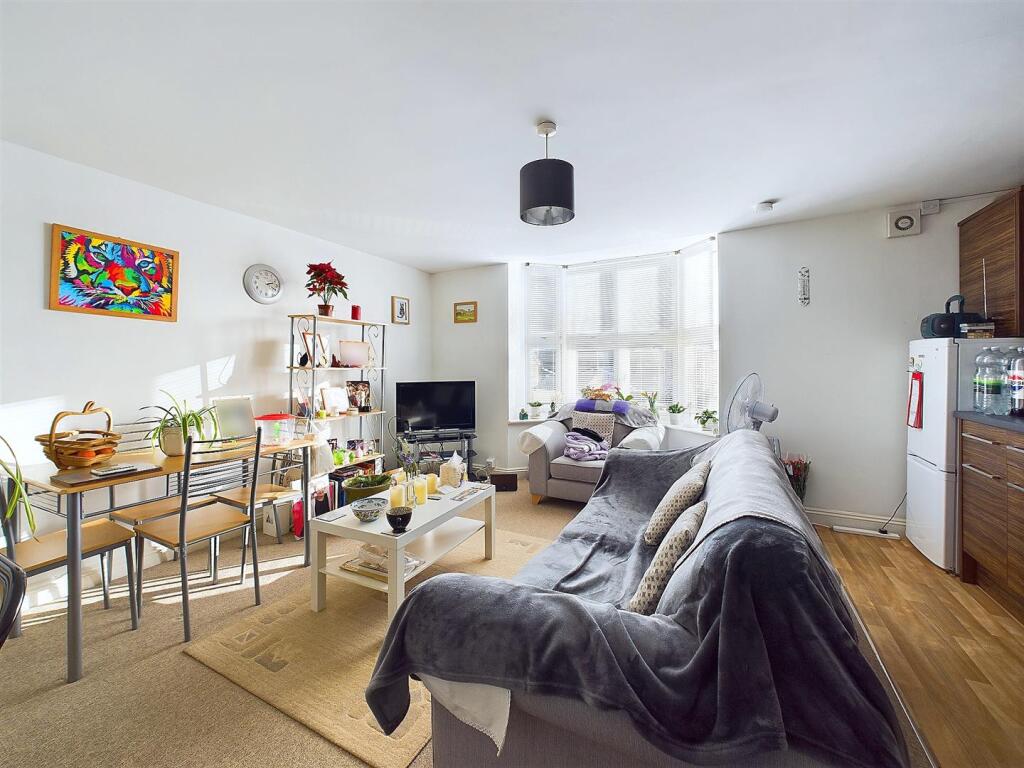 2 - Block of 6 Flats.jpg