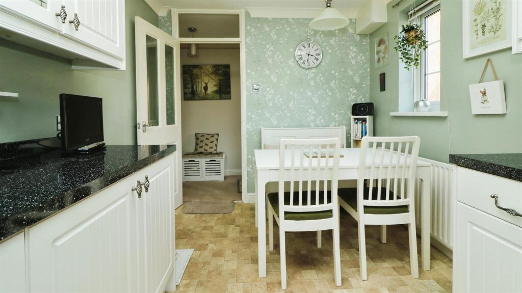 BREAKFAST KITCHEN