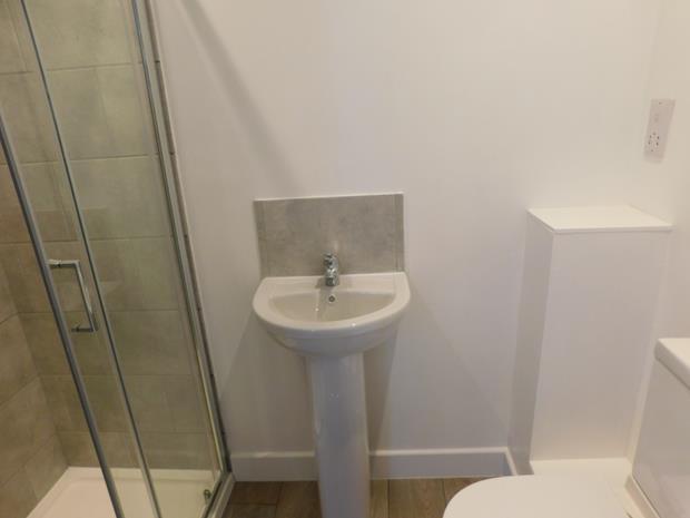 4aFlat1HindStileShowerRoom