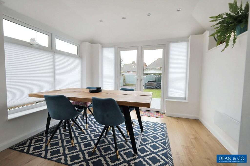 Conservatory/Dining 