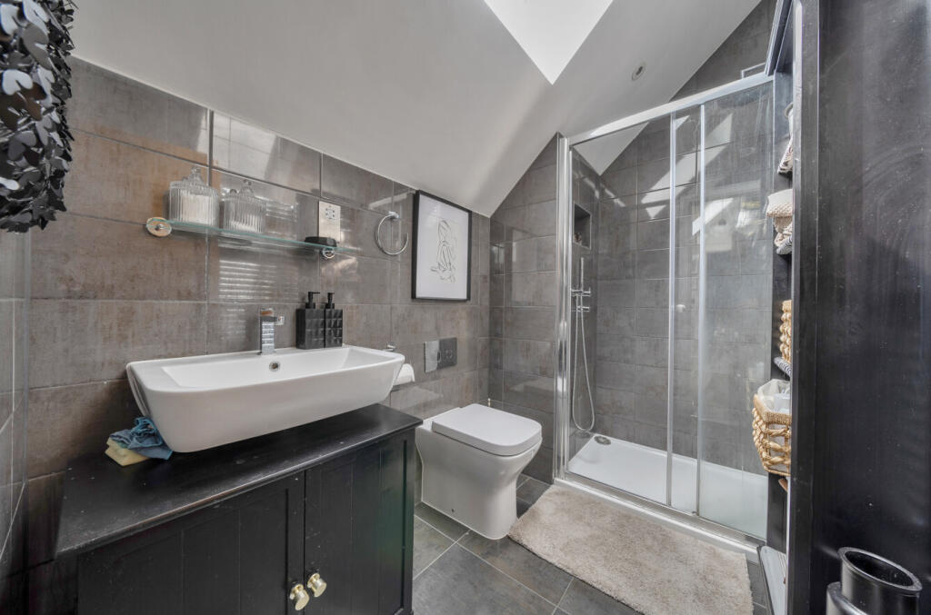 1304098-25-683f24...