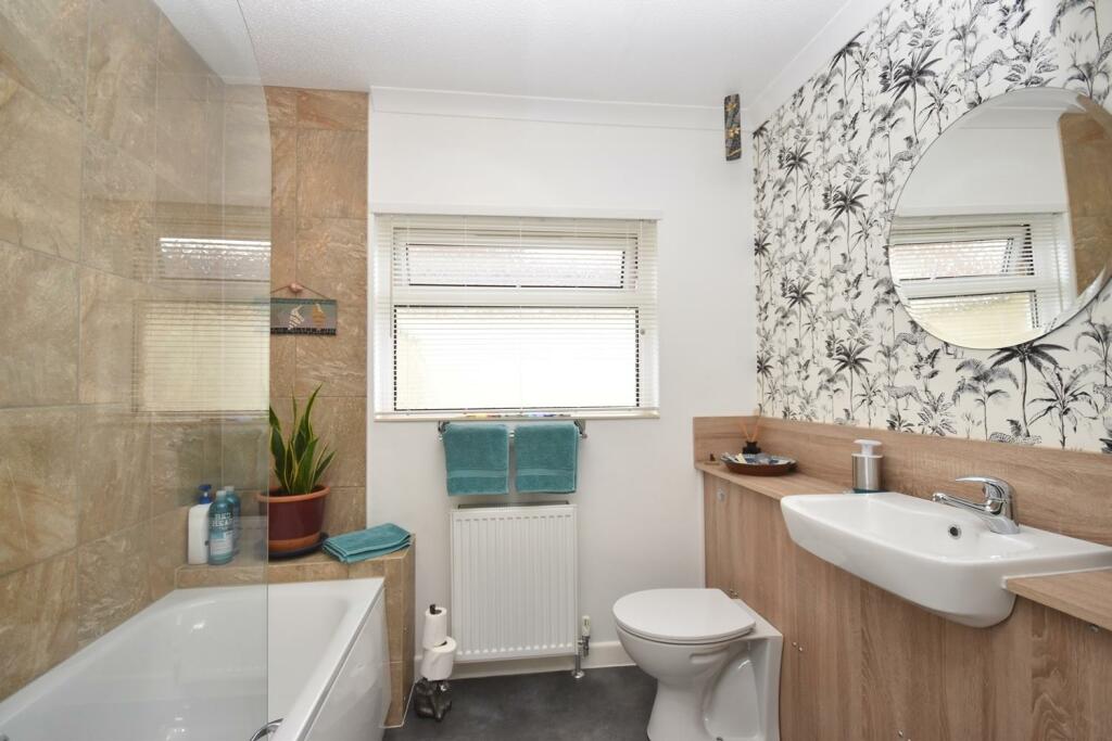 Bathroom.JPG
