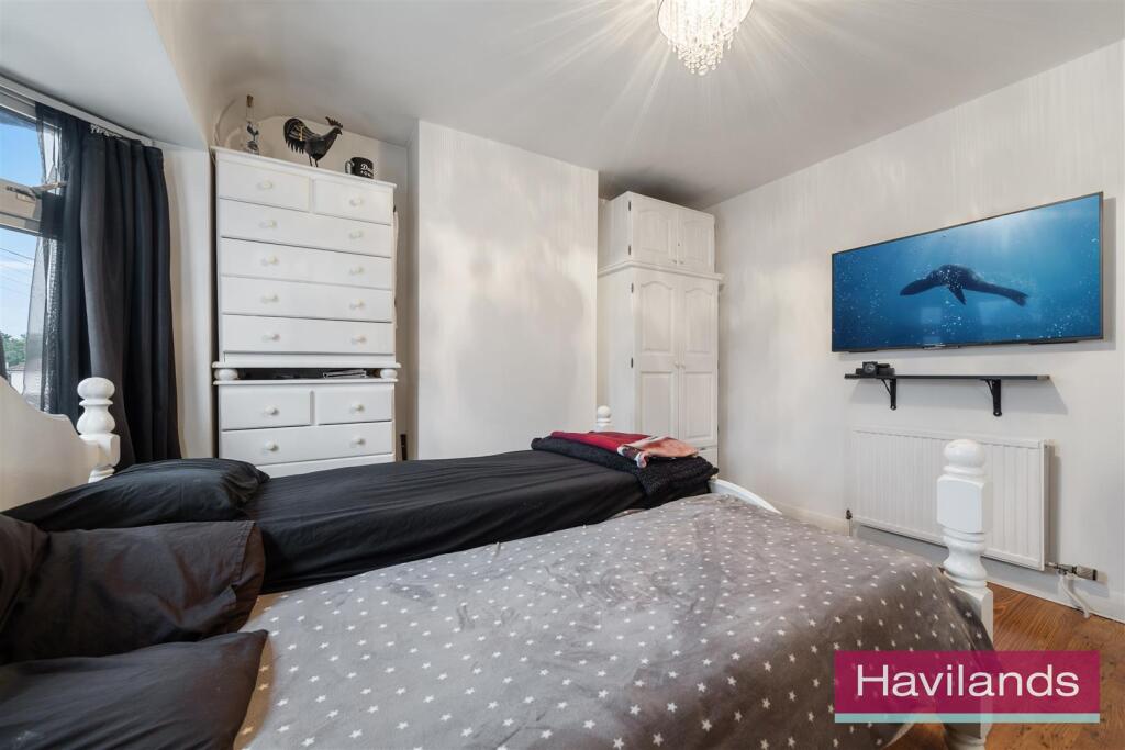 Woodgrange Gardens-8.jpg