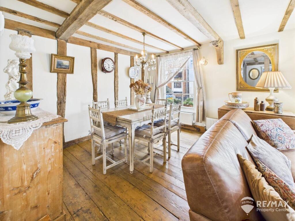 Dining Area.jpg