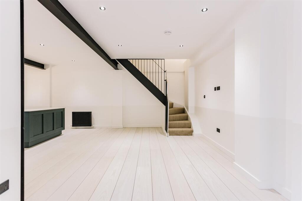 MB_number 14_fonthill mews_42.jpg