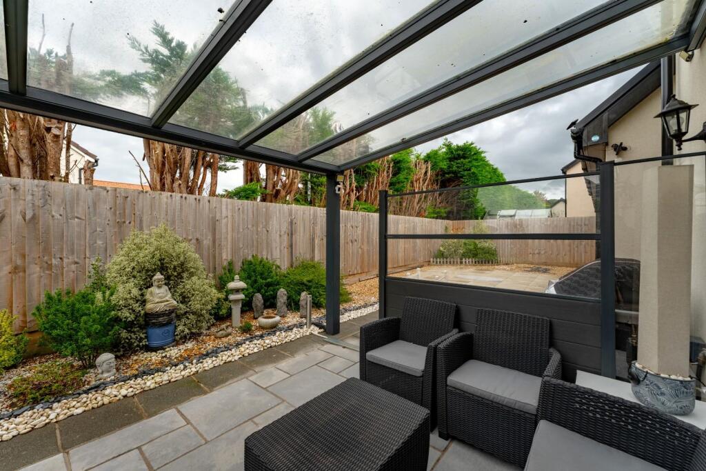 q8 - patio seating area.jpeg