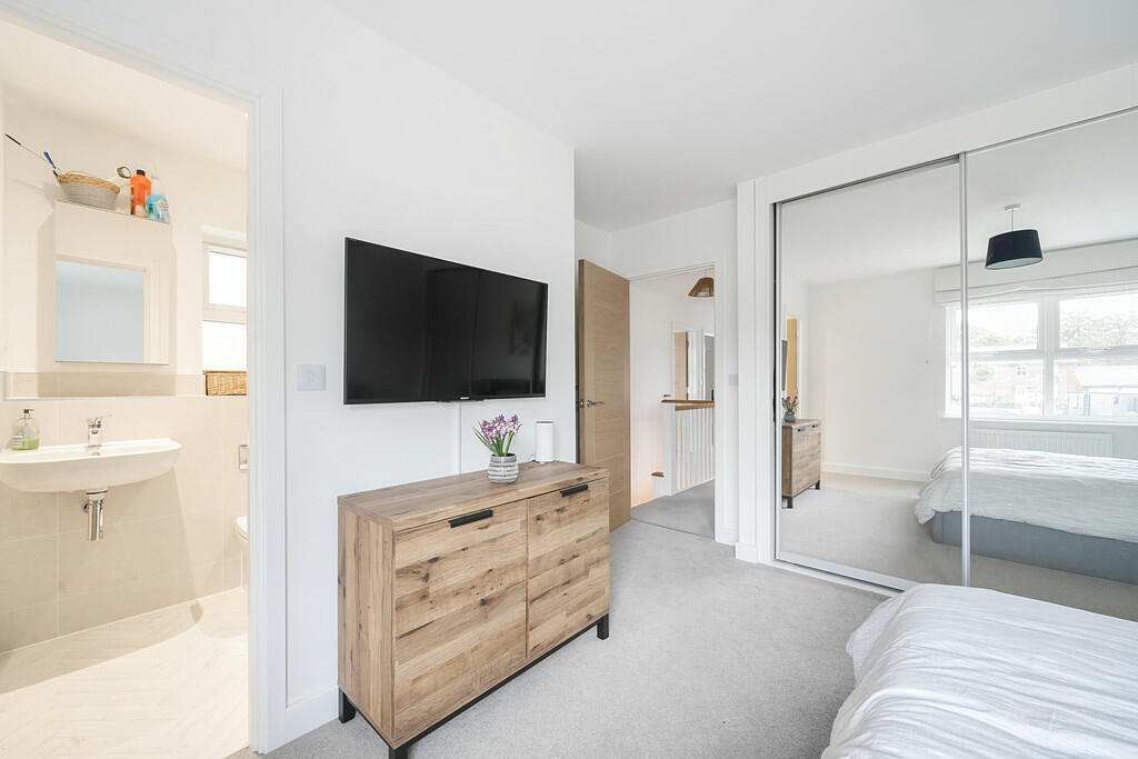 Bedroom 1 (3)