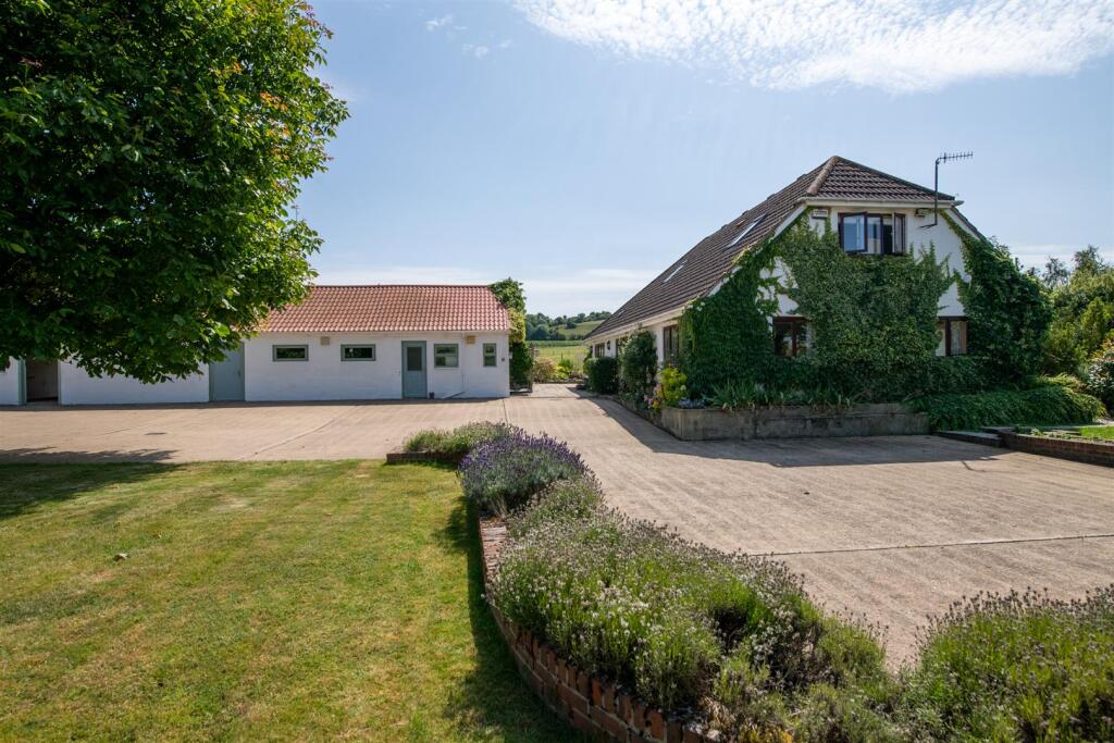 Bentleigh Farm_31.07.24-67.jpg