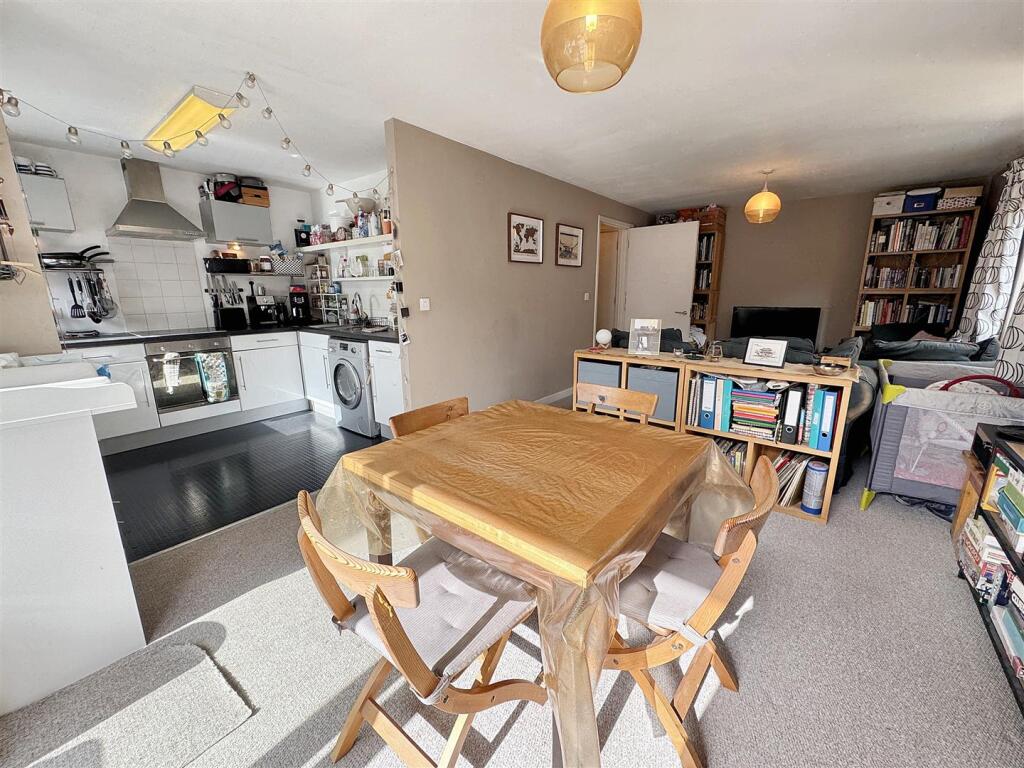 Lounge/Diner