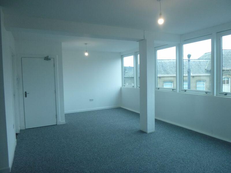 Open/Plan Lounge/Kitchen