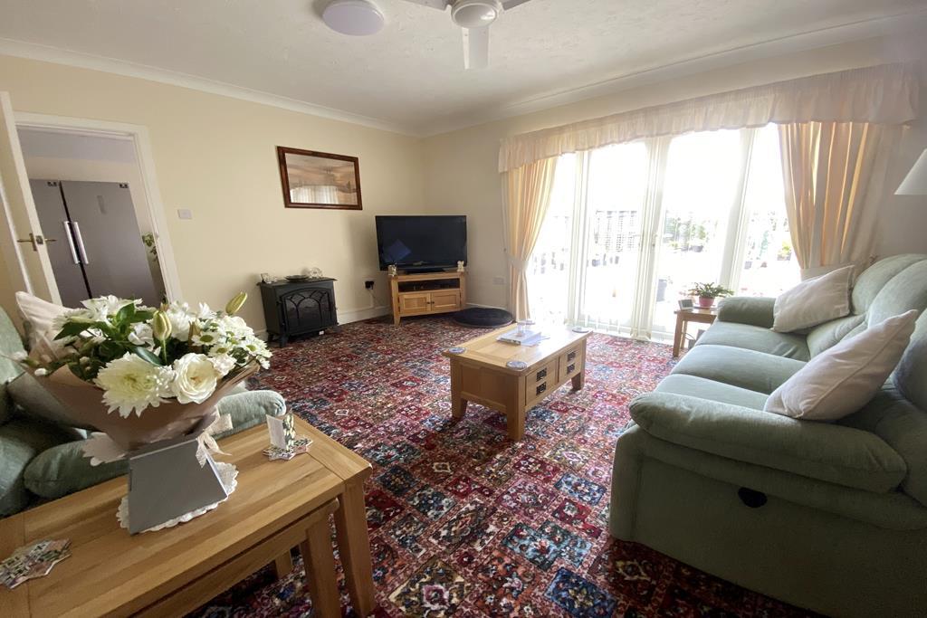 92pine loungea (Copy)