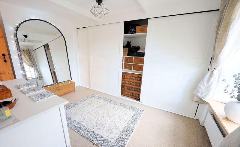 Bedroom 2 (also with en suite)